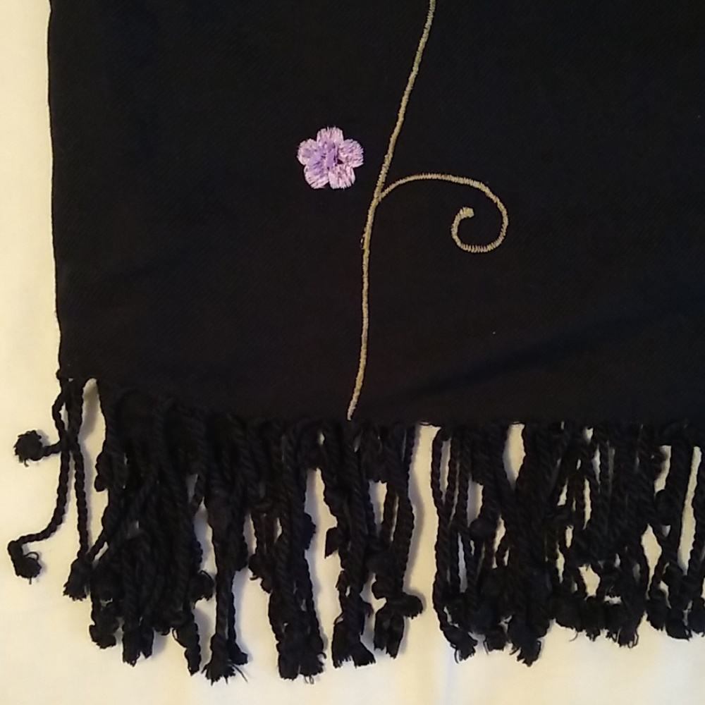 Wrap / throw /scarf Gorgeous, SOFT - Picture 3 of 3